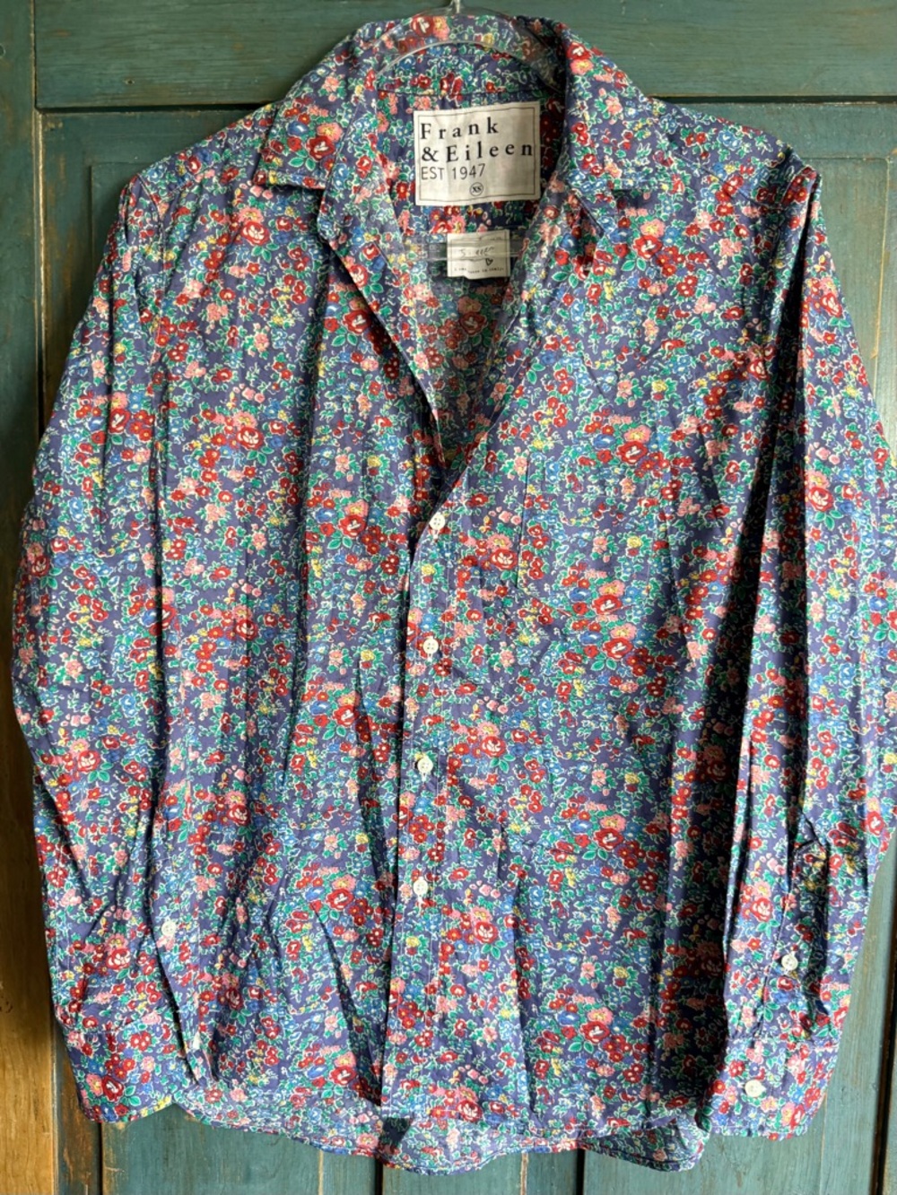 NWT XS Eileen button up shirt in blue, pink, red floral print Italian cotton